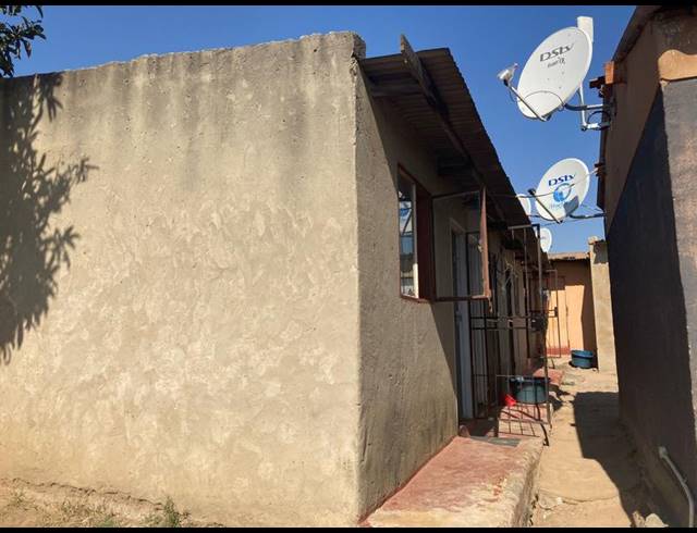 1 BEDROOM HOUSE FOR SALE IN KAALFONTEIN